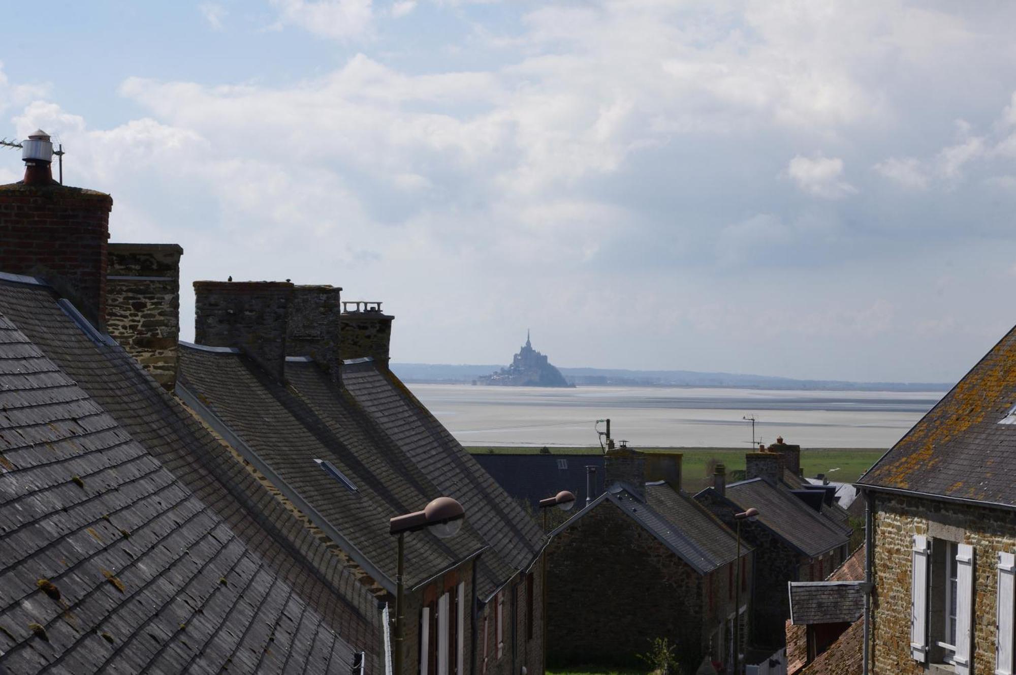 Cosy Ferme De Village En Baie Du Mont Saint Michel Holiday home *
